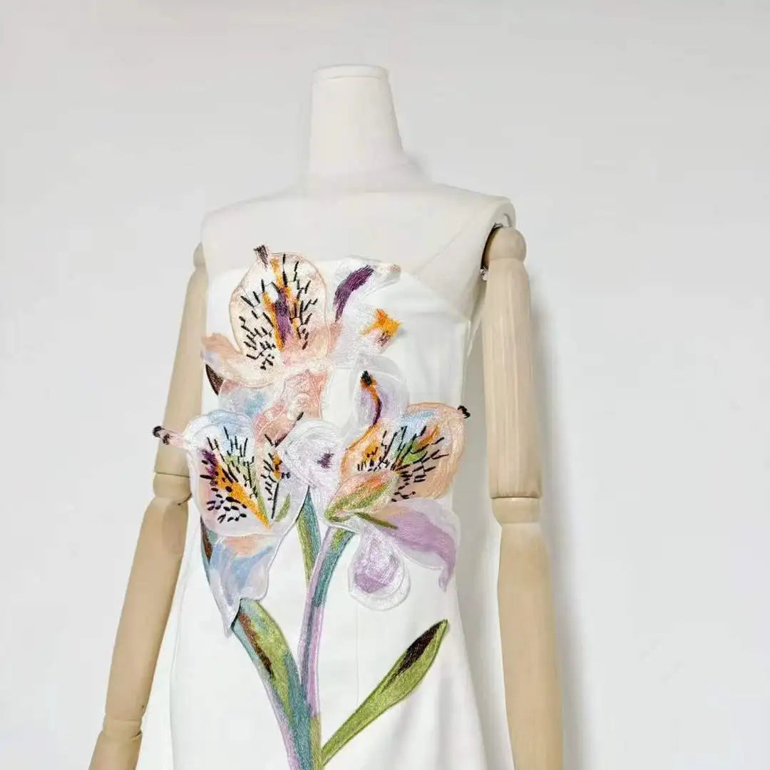 White Lily Strapless Maxi Dress | SignalChow Elegant Summer Dress