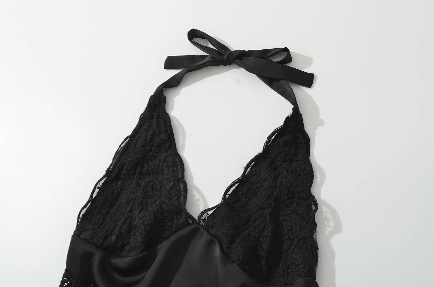 Slim Solid Neck-mounted Lace Sleeveless Patchwork Dress