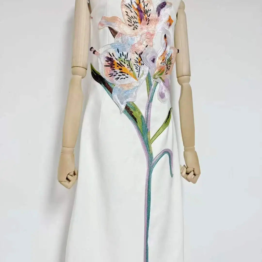 White Lily Strapless Maxi Dress | SignalChow Elegant Summer Dress