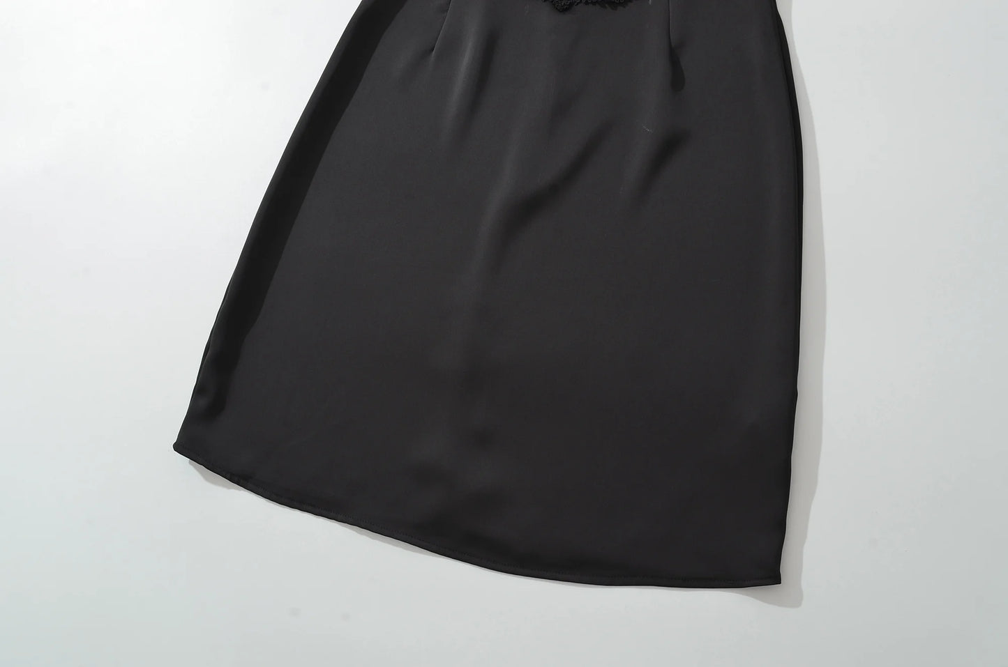 Slim Solid Neck-mounted Lace Sleeveless Patchwork Dress